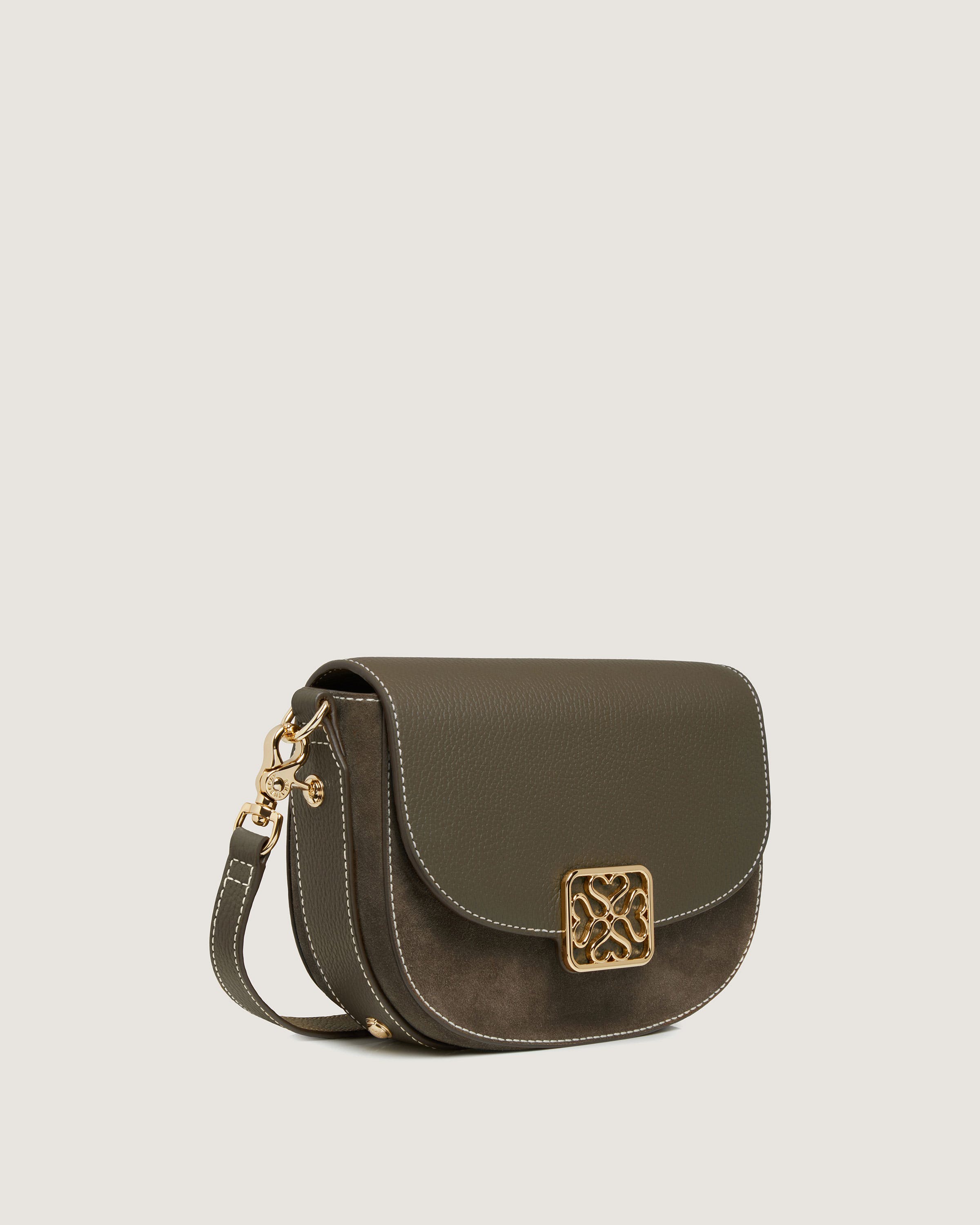 A small cross body bag with a chain strap