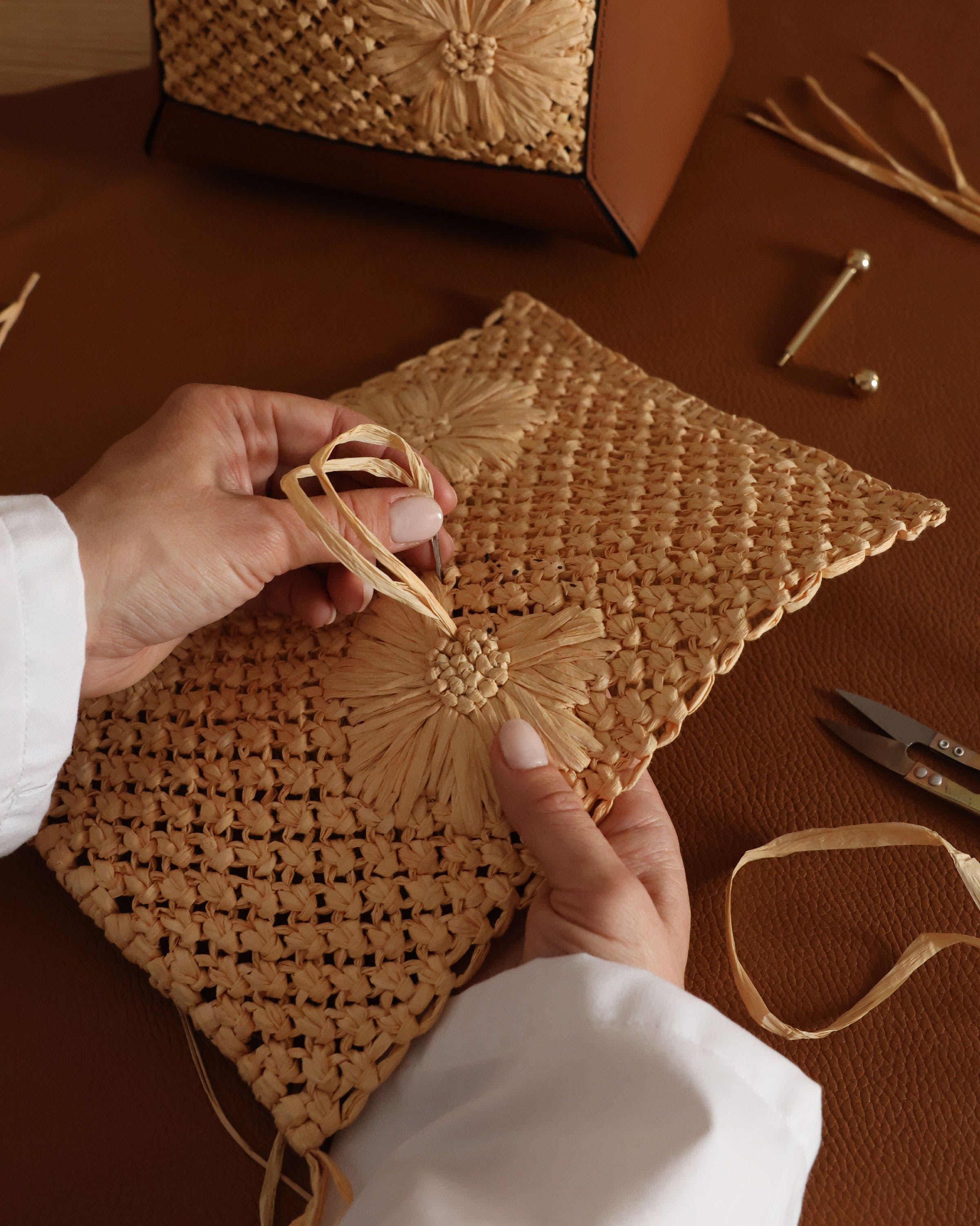 ま*ん様 STRATHBERRY ベージュ ショルダーバッグ 1751377391-strathberry-mosaic-