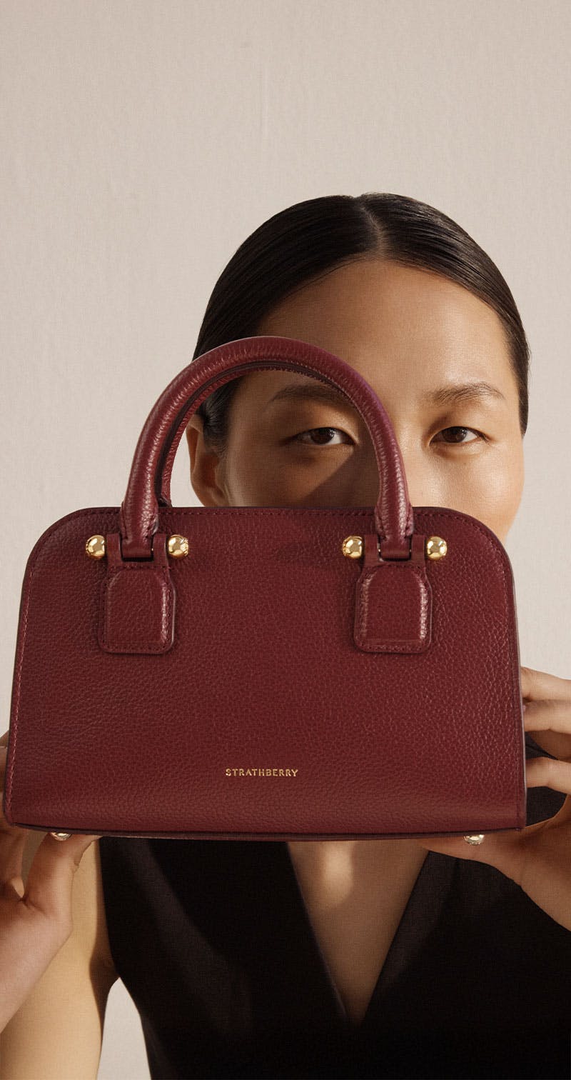 正規品　超美品　STRATHBERRY ショルダーバッグ ダークブラウン 正規品 超美品 STRATHBERRY ショルダーバッグ ダークブラウン