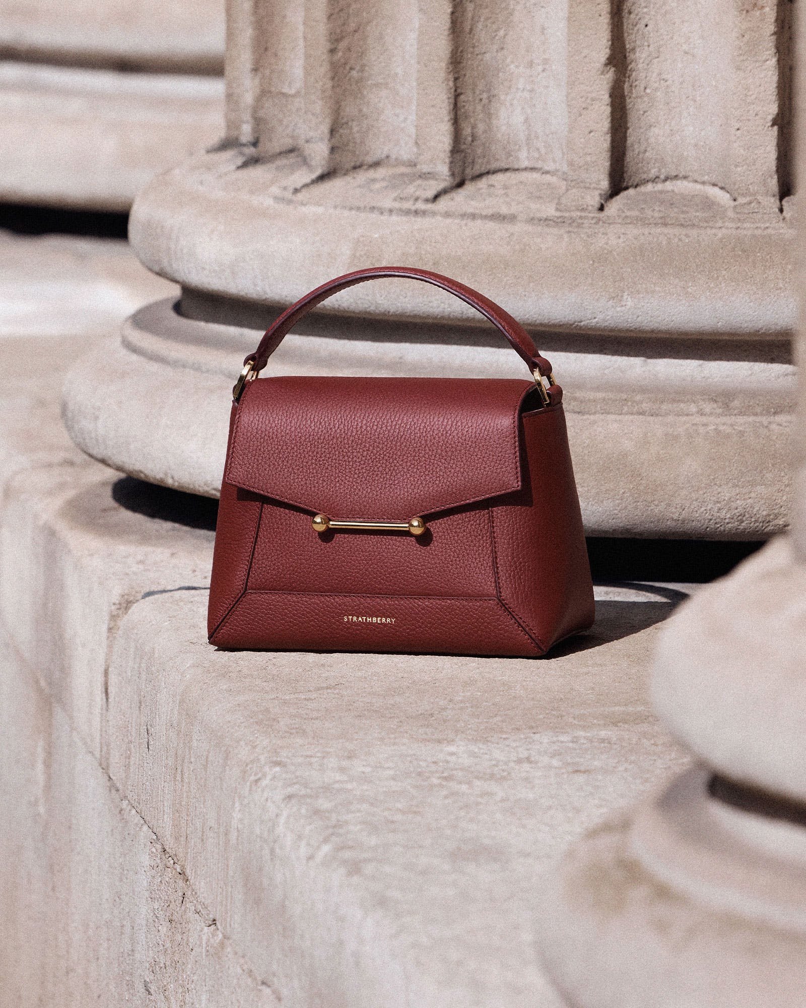 1日限り | ベリー系カラーが30％オフ＊ | Strathberry 日本 / Japan