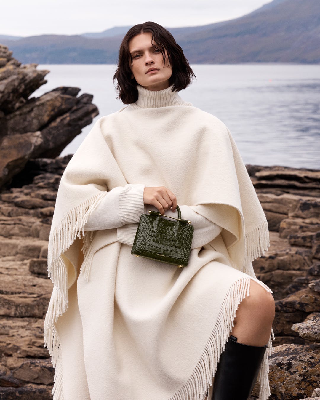 Baccarat ミニマルズ ポニー Nano Tote - Croc-Embossed Forest | Strathberry