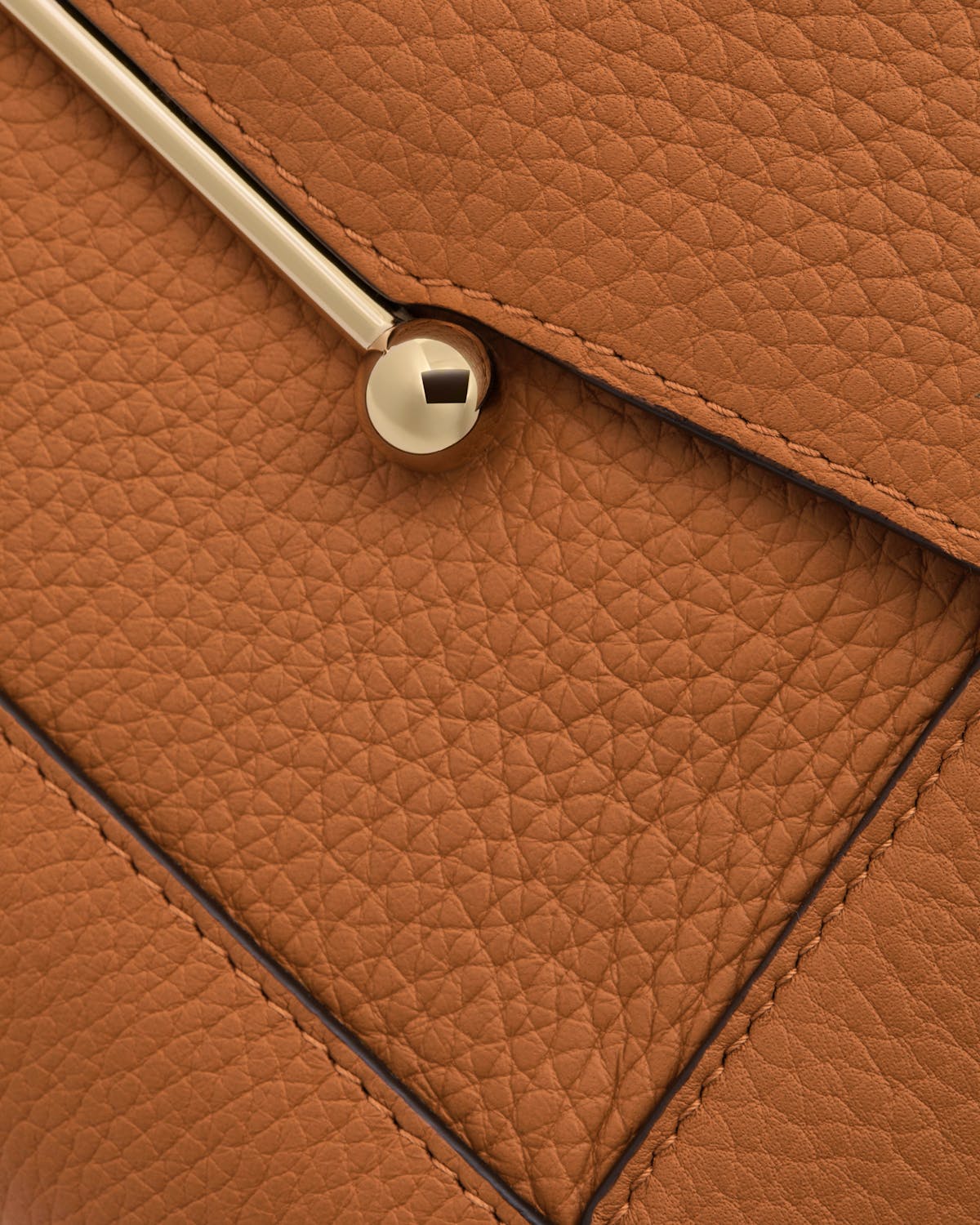 Honey-coloured mosaic bag leather with gold round metal stud and stitching